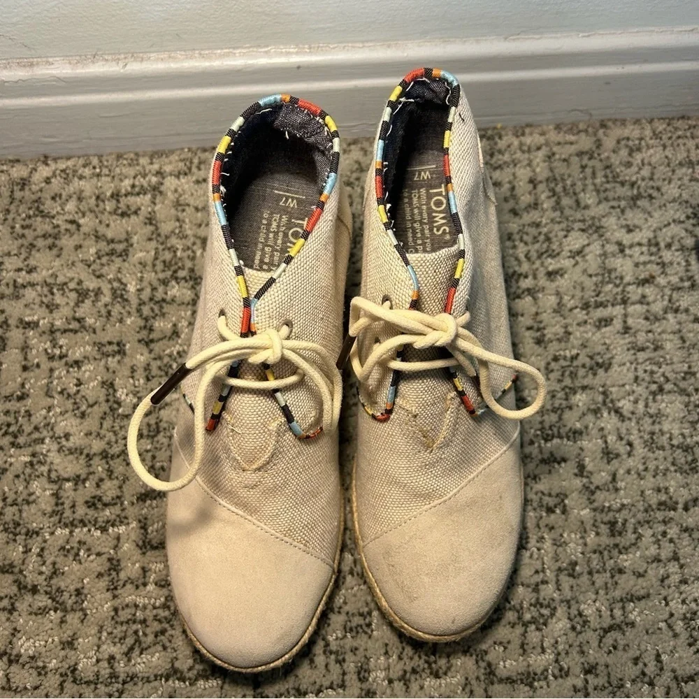 TOMS Whisper Suede Desert Canvas Lace Up Cork Wedge Size 7